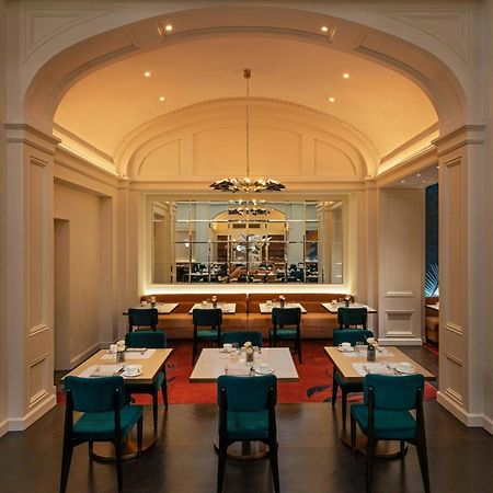 The St. Regis New York Hotel Exterior photo