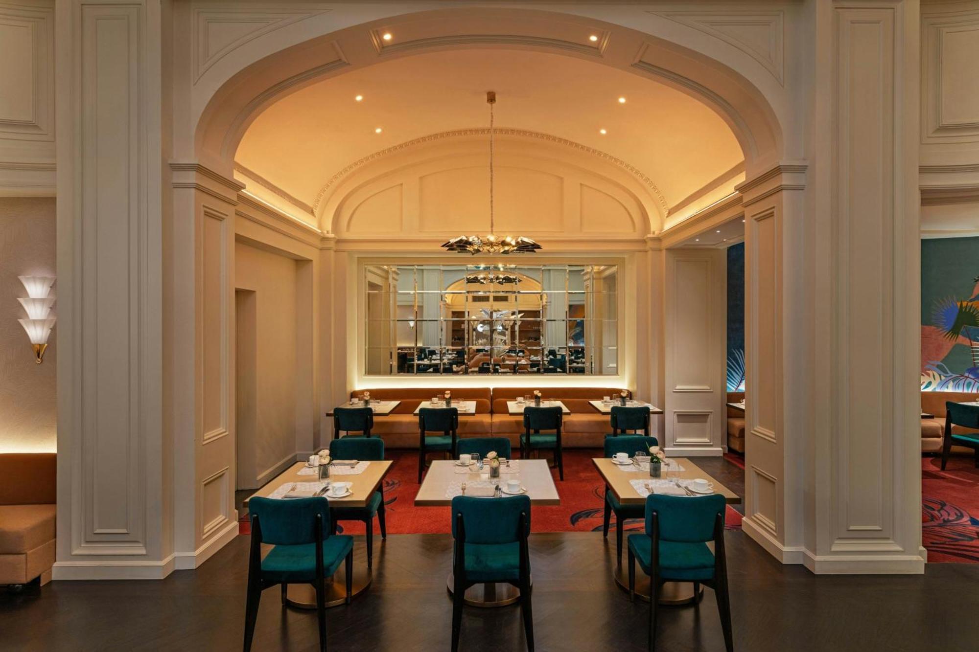 The St. Regis New York Hotel Exterior photo